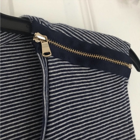 Ann Taylor Striped Blue White Scoop Neck Crop Tank Zipper Shoulder - Picture 6 of 8
